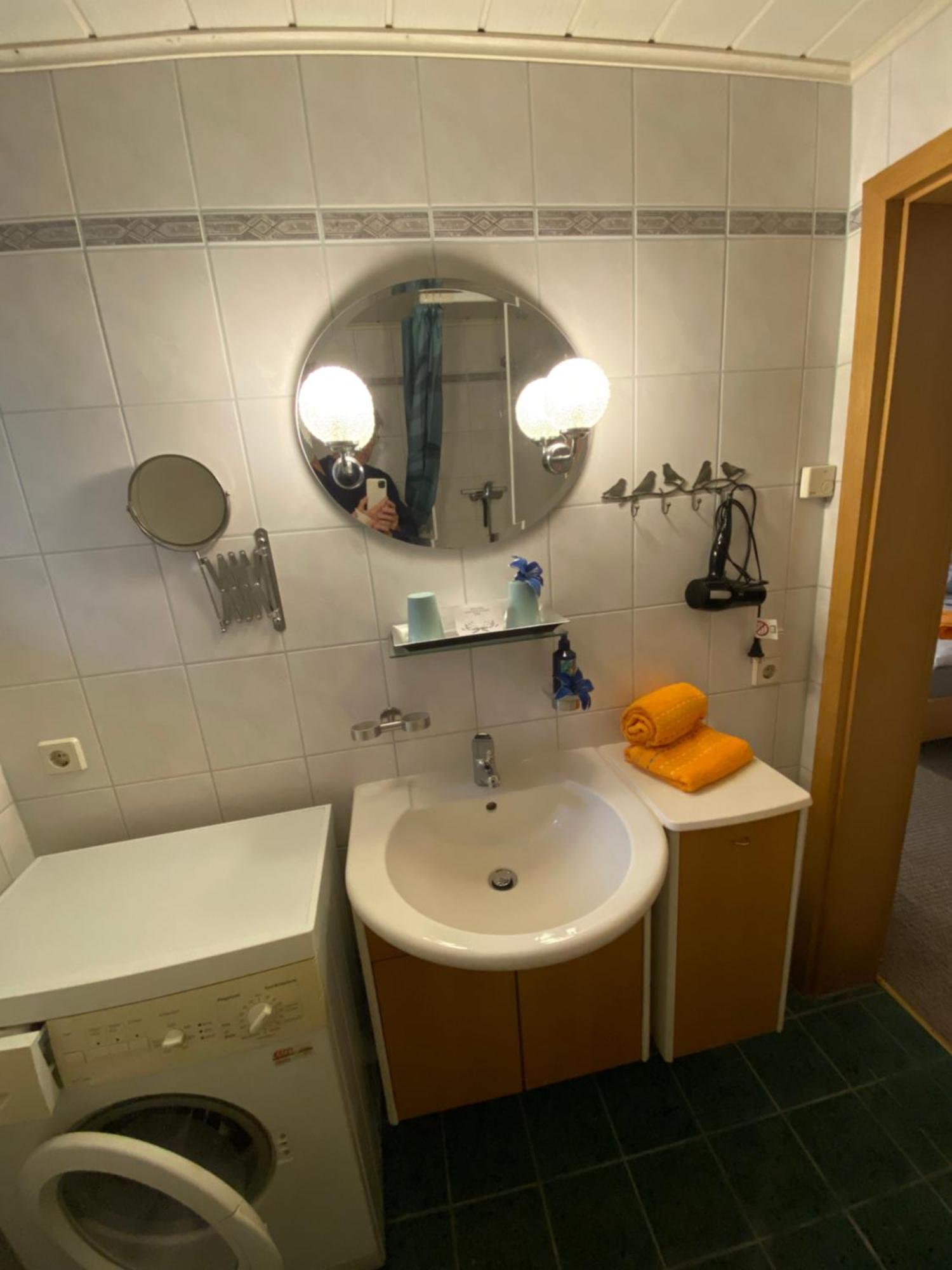 Grosse Helle Wohnung Am Wald In Bad Saarow Nahe Gruenheide Und Berlin Souterrain Bagian luar foto