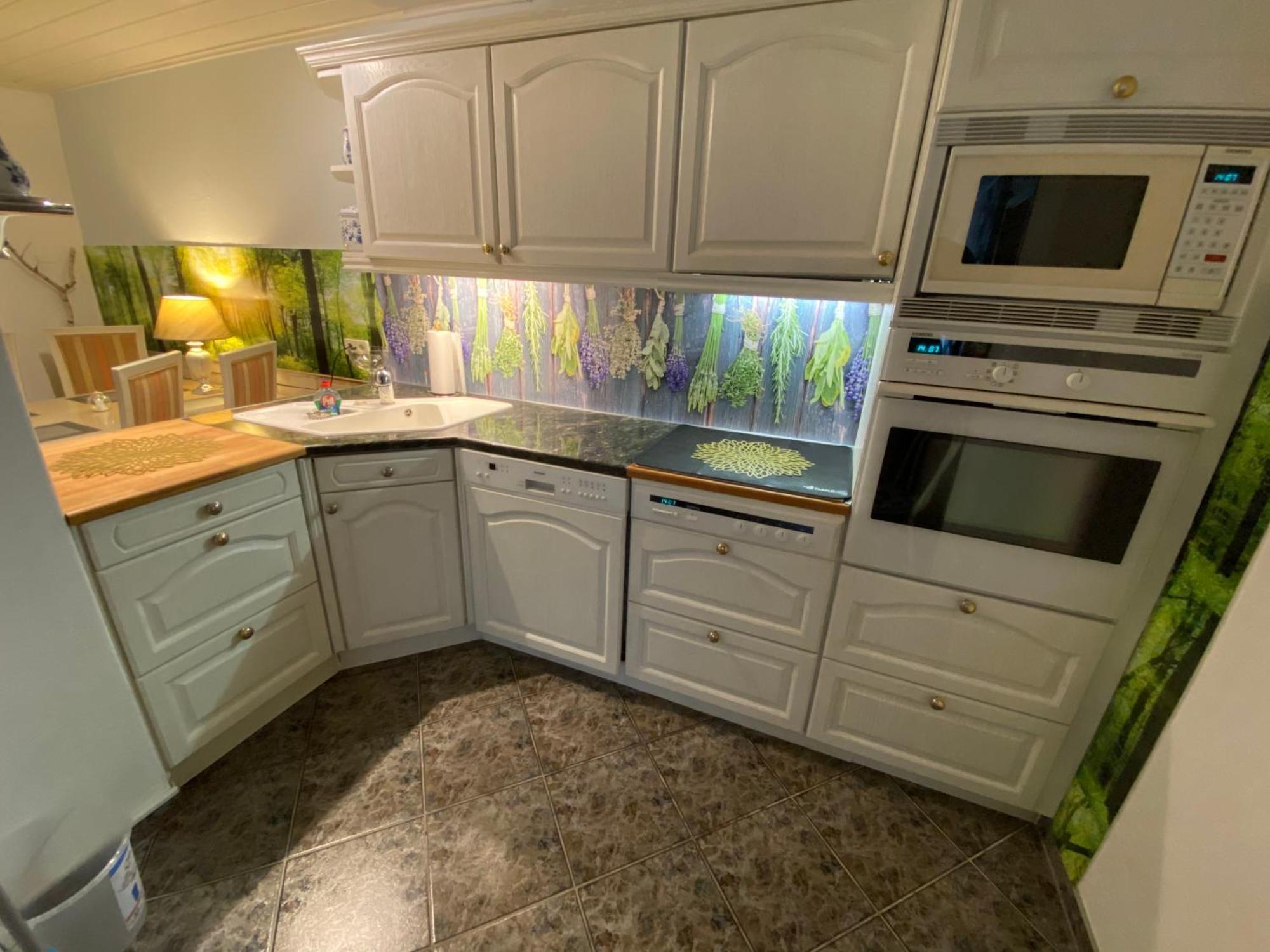 Grosse Helle Wohnung Am Wald In Bad Saarow Nahe Gruenheide Und Berlin Souterrain Bagian luar foto